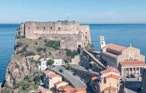 1 Bedroom Beautiful Apartment In Scilla